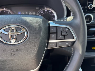 2025 Toyota Highlander XLE