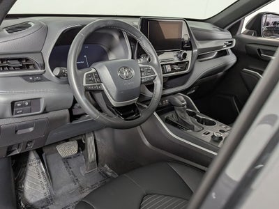 2025 Toyota Highlander XSE