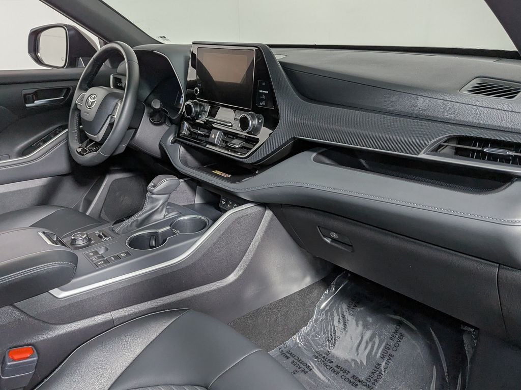 2025 Toyota Highlander XSE