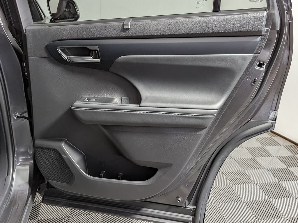 2025 Toyota Highlander XSE