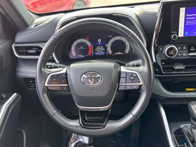 2025 Toyota Highlander XSE