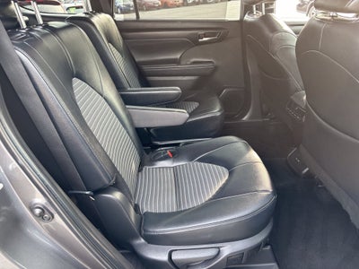 2025 Toyota Highlander XSE
