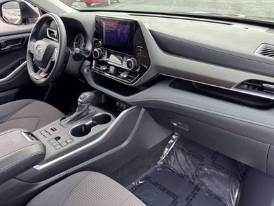 2025 Toyota Highlander LE