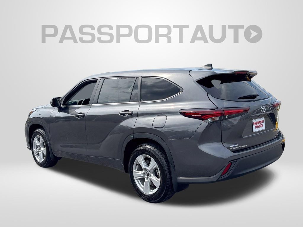 2025 Toyota Highlander LE