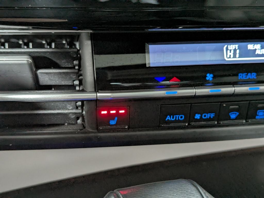 2024 Toyota Sienna XLE 8 Passenger