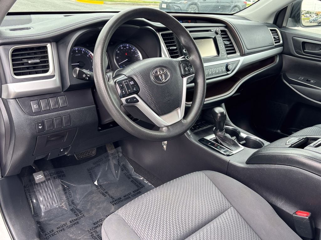 2019 Toyota Highlander LE