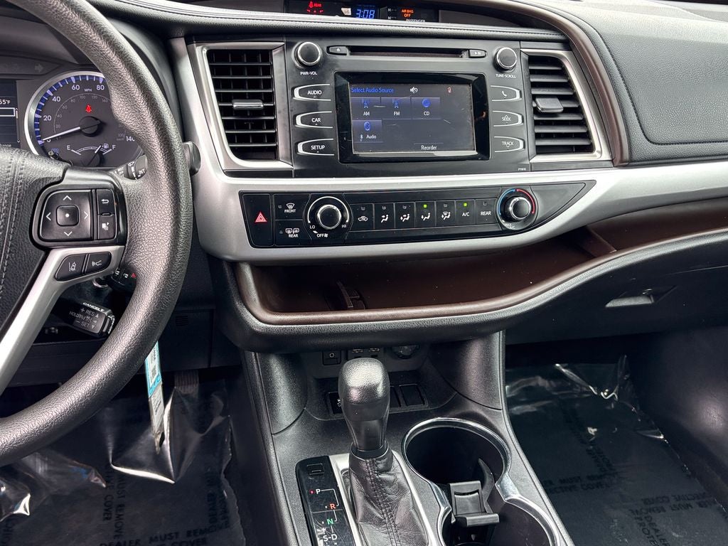 2019 Toyota Highlander LE