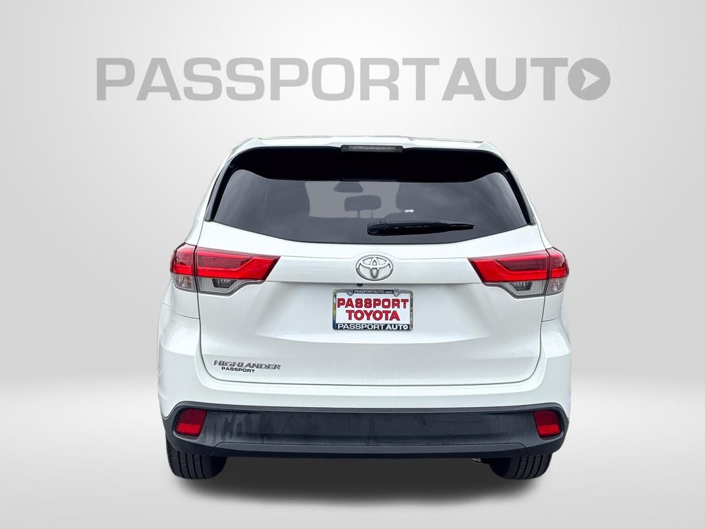 2019 Toyota Highlander LE