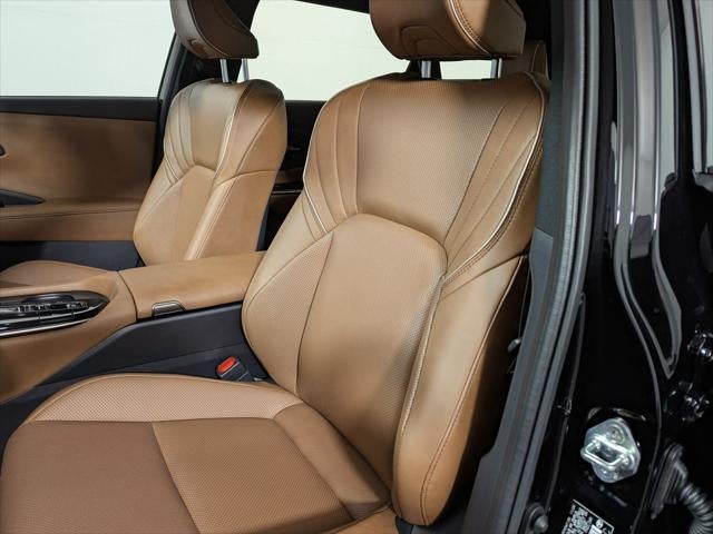 2025 Toyota Crown Signia XLE