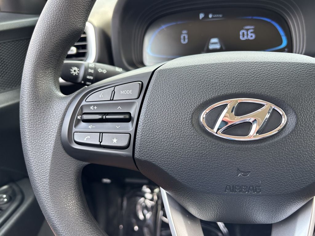 2025 Hyundai Venue SE